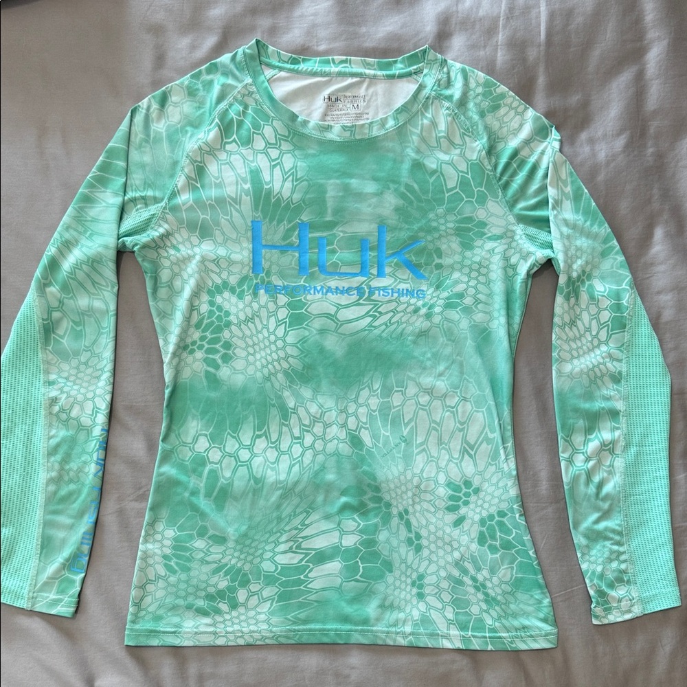 Huk Women’s Green Kryptek Long Sleeve Performance Shirt